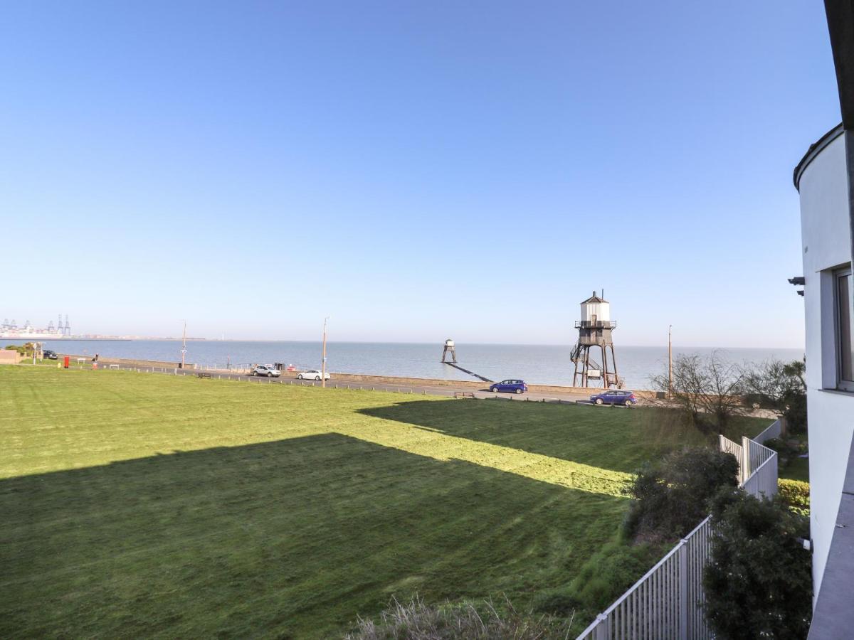 Flat 19 By The Beach Harwich Eksteriør billede