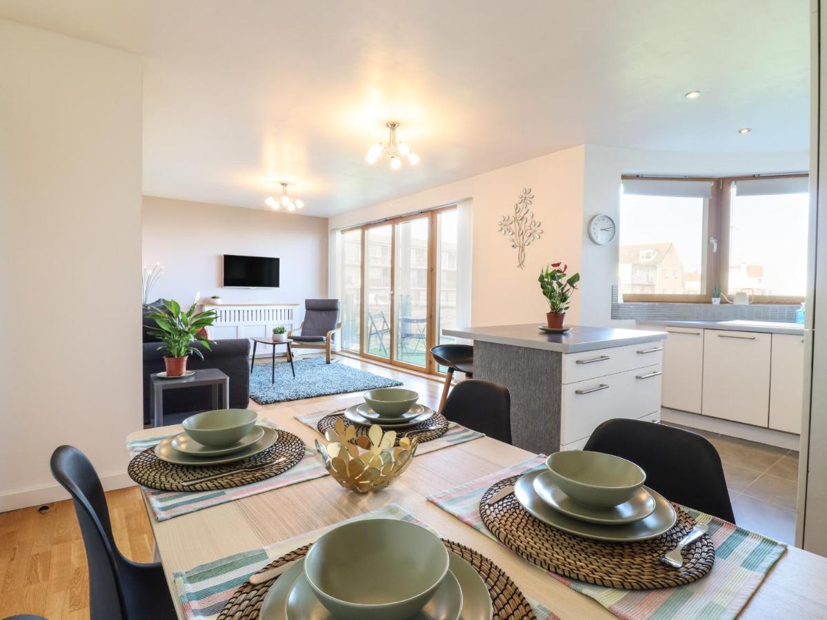Flat 19 By The Beach Harwich Eksteriør billede