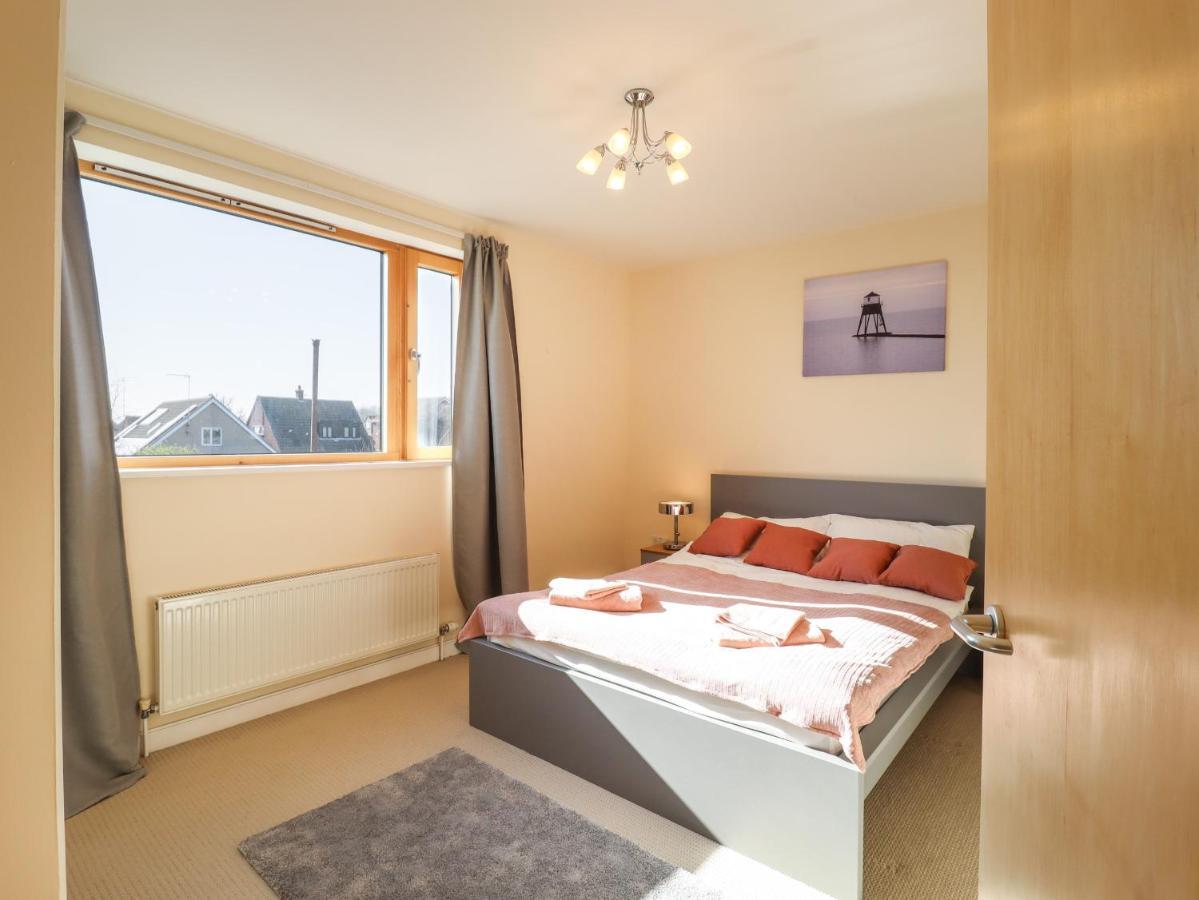 Flat 19 By The Beach Harwich Eksteriør billede